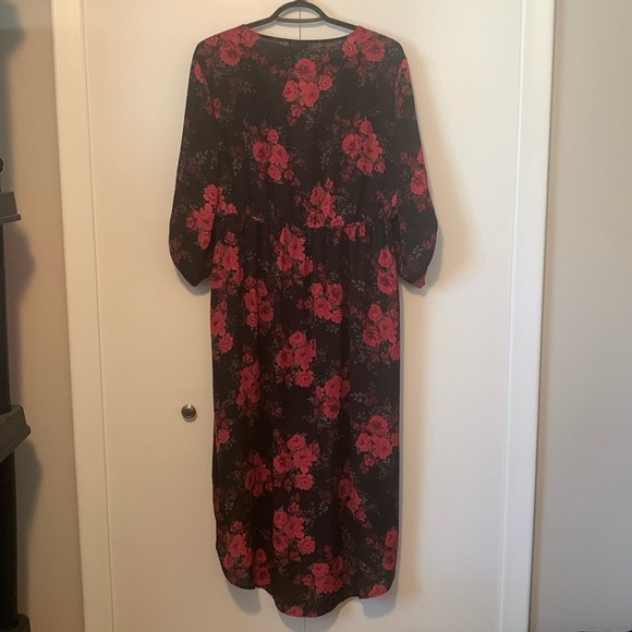 Like New Torrid Chiffon Lexie Faux Wrap Floral Tunic Blouse Size 1(1X) - Picture 7 of 9